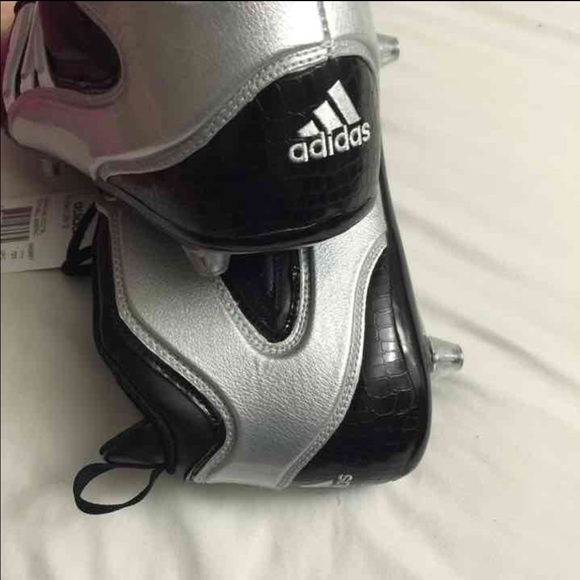 NIB Adidas Detachable American FootB - Picture 4 of 4